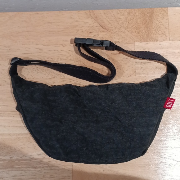 Water Repellent Fanny Pack - Picture 3 of 4